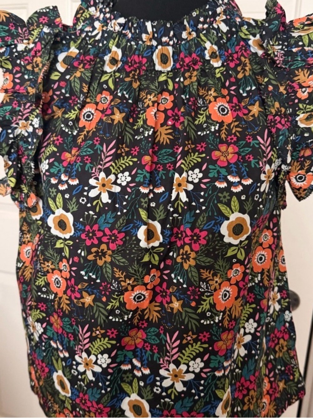 EUC THML l Ruffle Sleeve | Floral Pattern Top | Black/Multi | Sz S